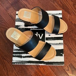 NW beautiful platform sandal for a perfect spring, summer and fall occasion!